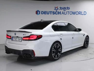 M5 (F90)
