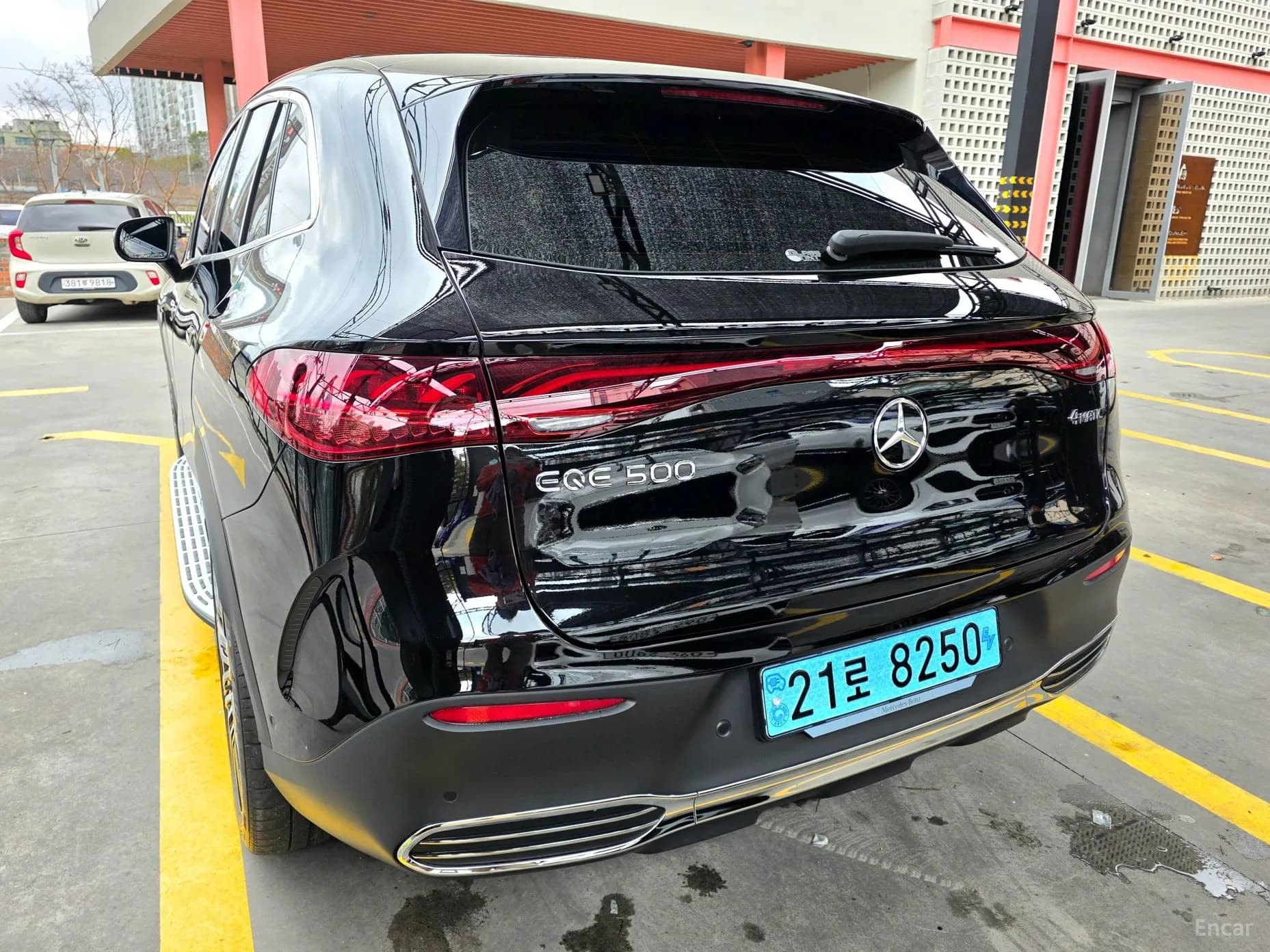 EQE SUV X294
