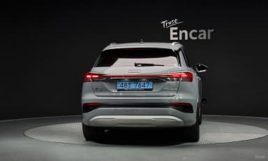 Q4 e-tron (F4)