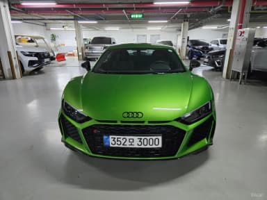 R8 (4S)