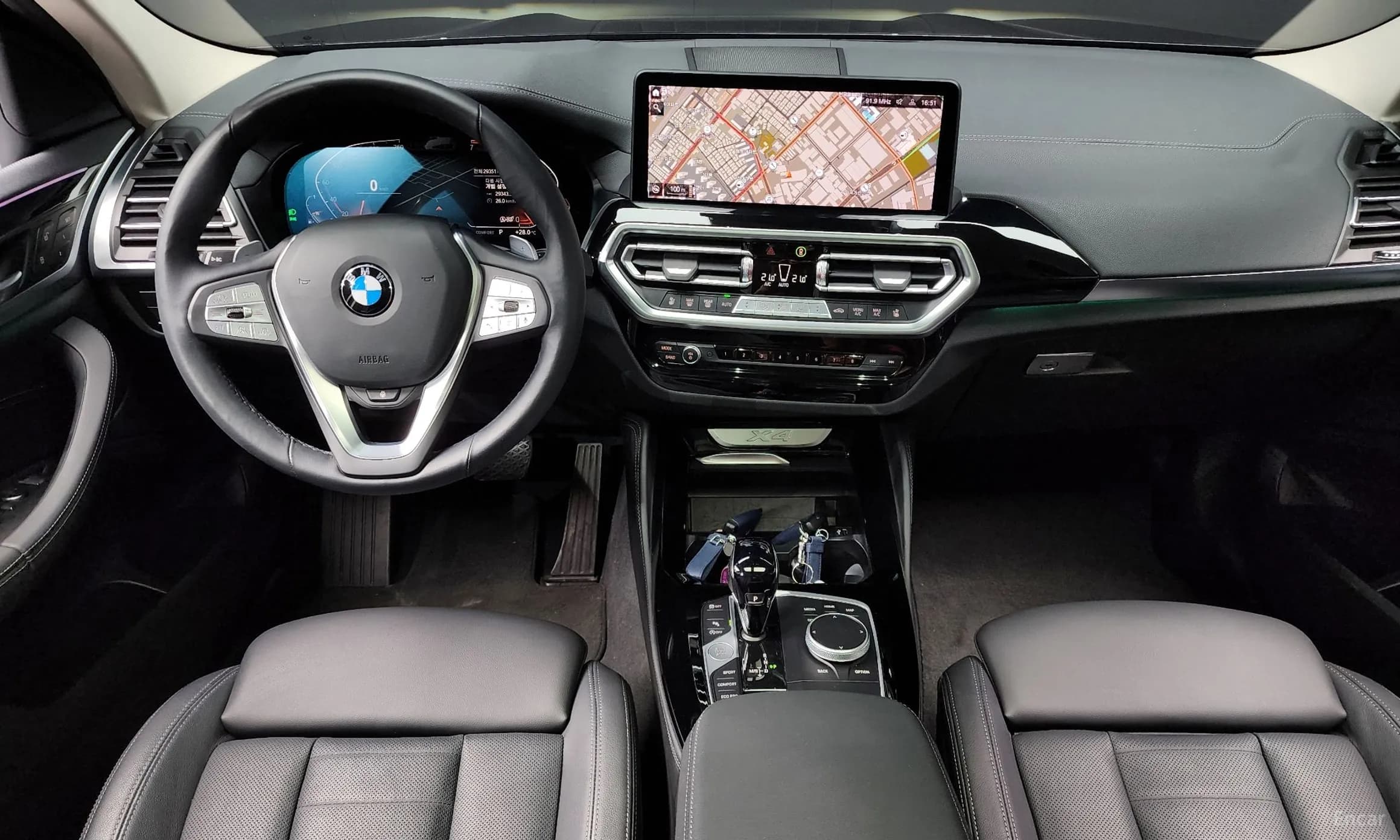 X4 (G02)
