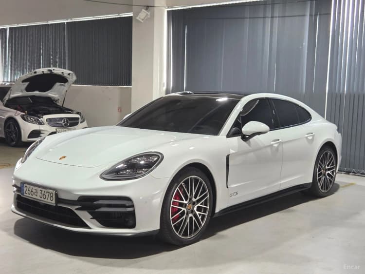 Panamera (971)