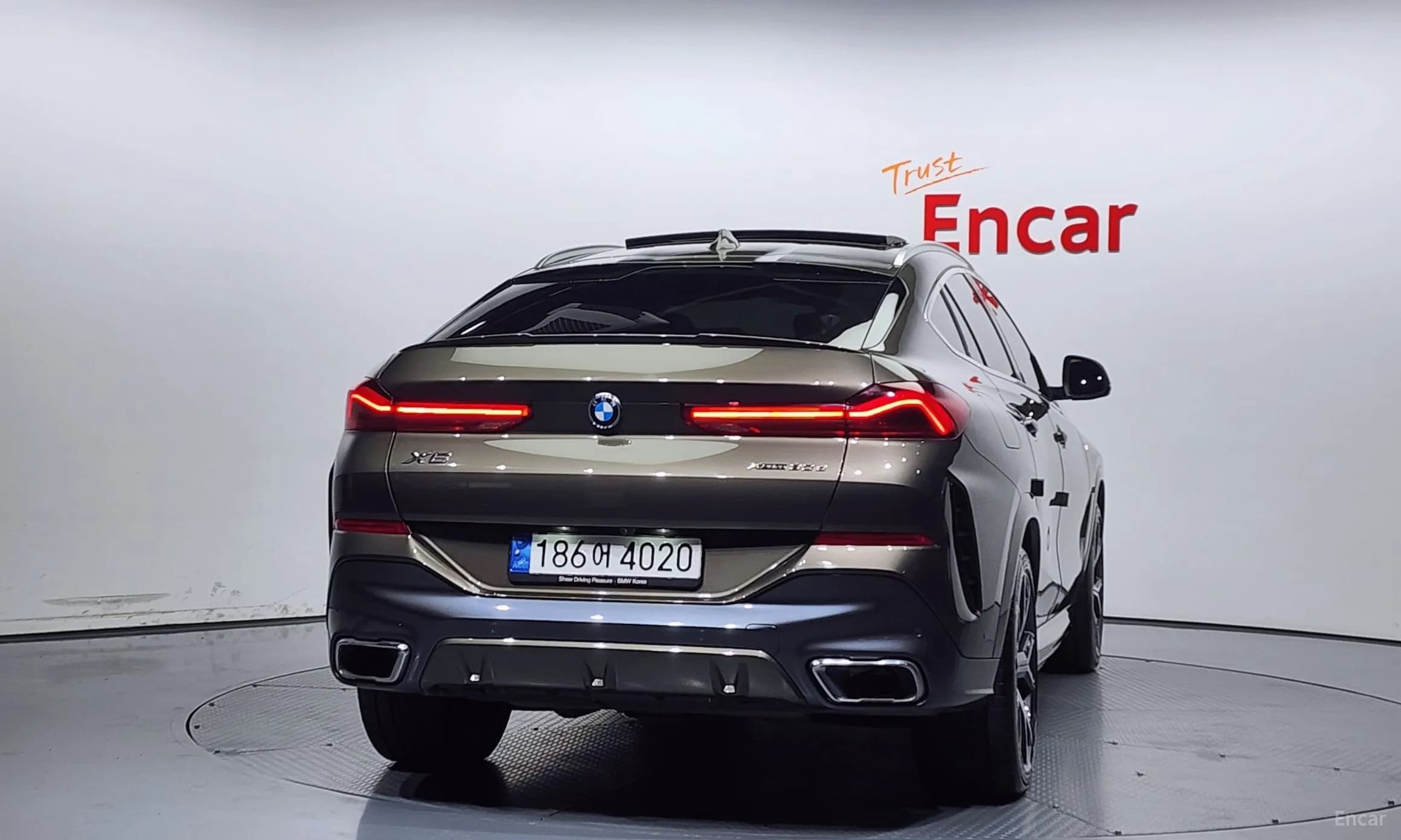 X6 (G06)
