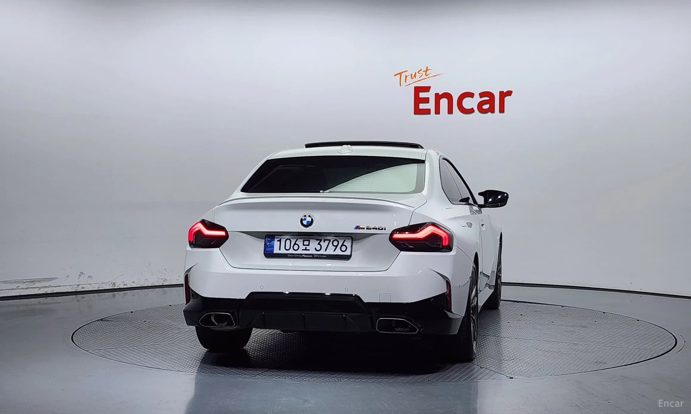 2 Series (G42)