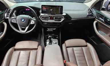 X4 (G02)
