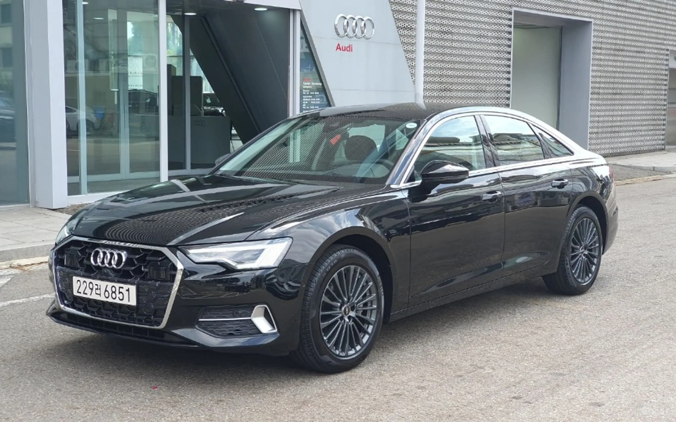 A6 (C8)