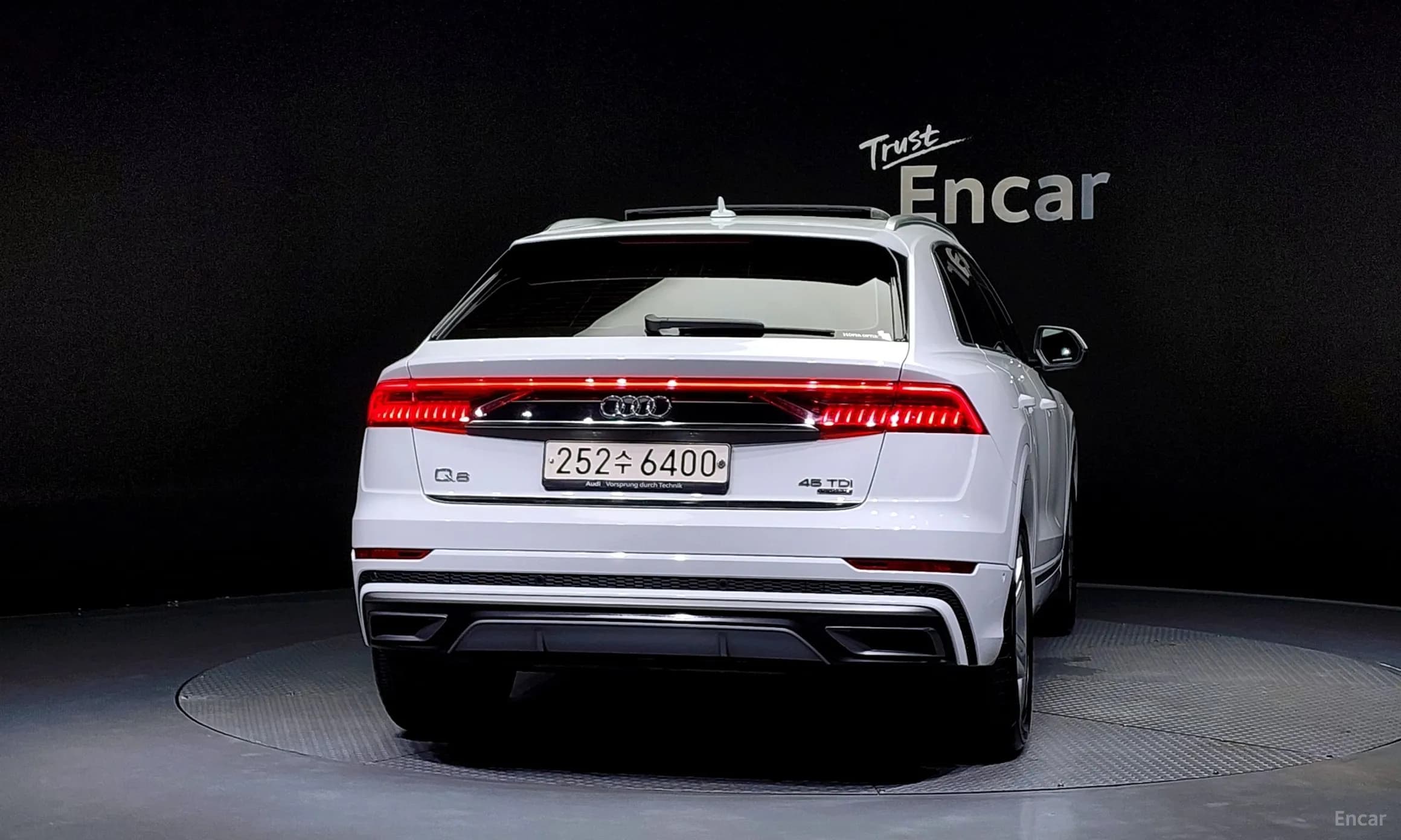 Q8 (4M)