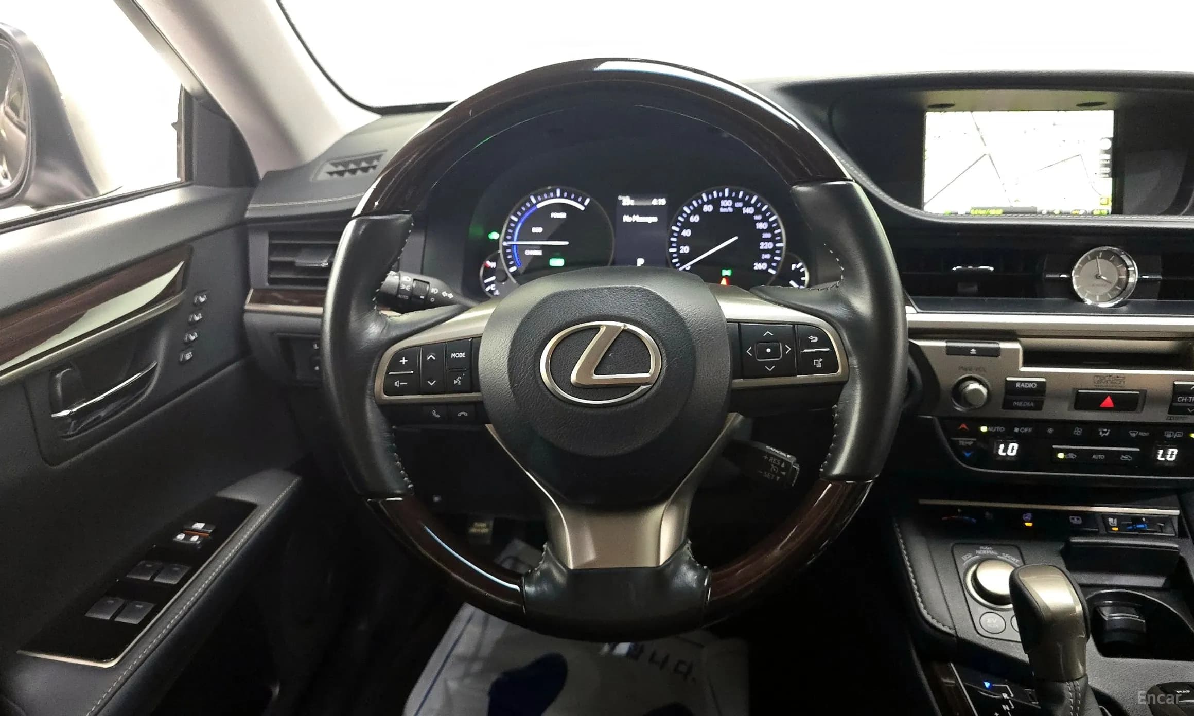 New ES300h