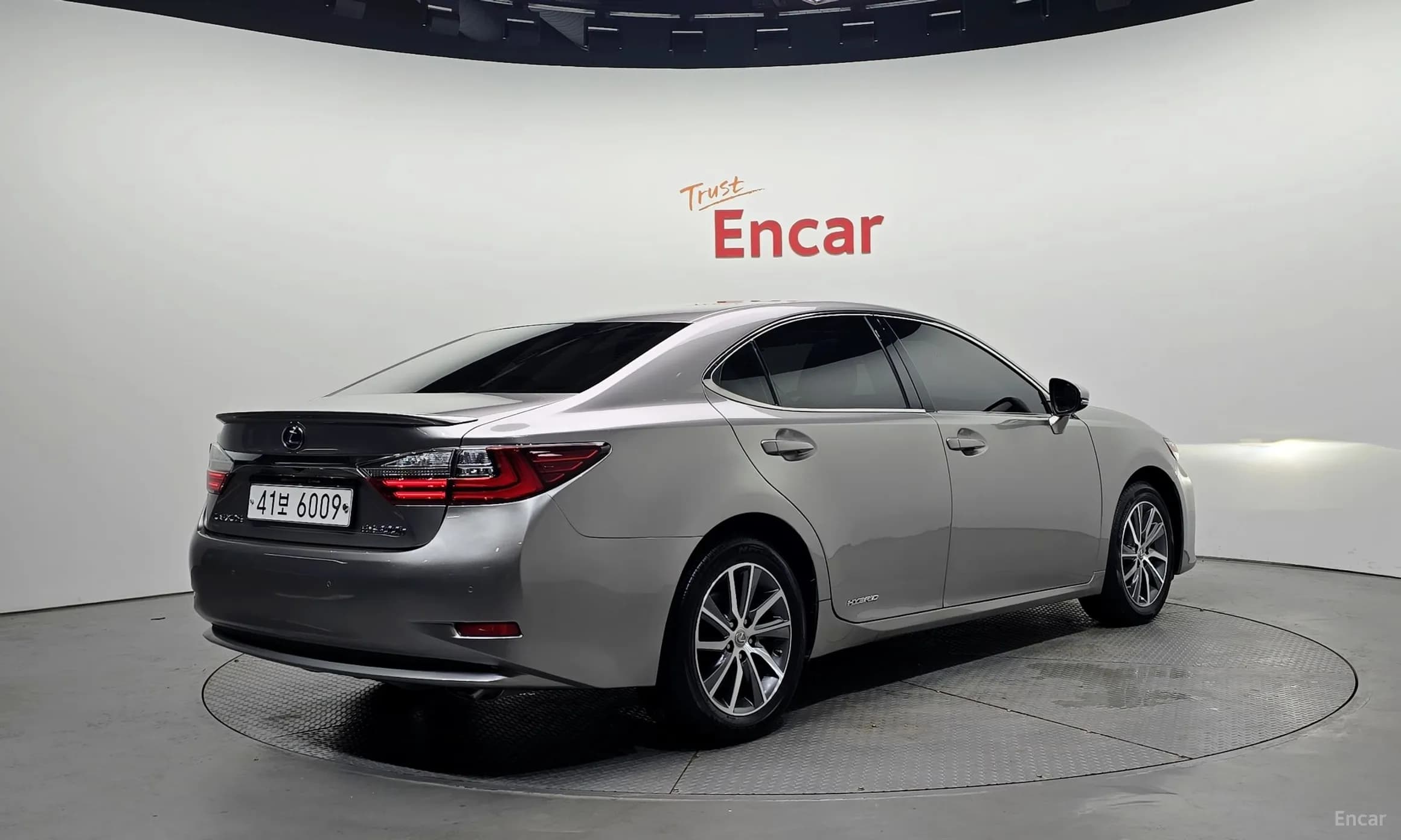 New ES300h
