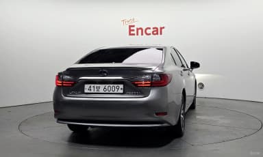 New ES300h
