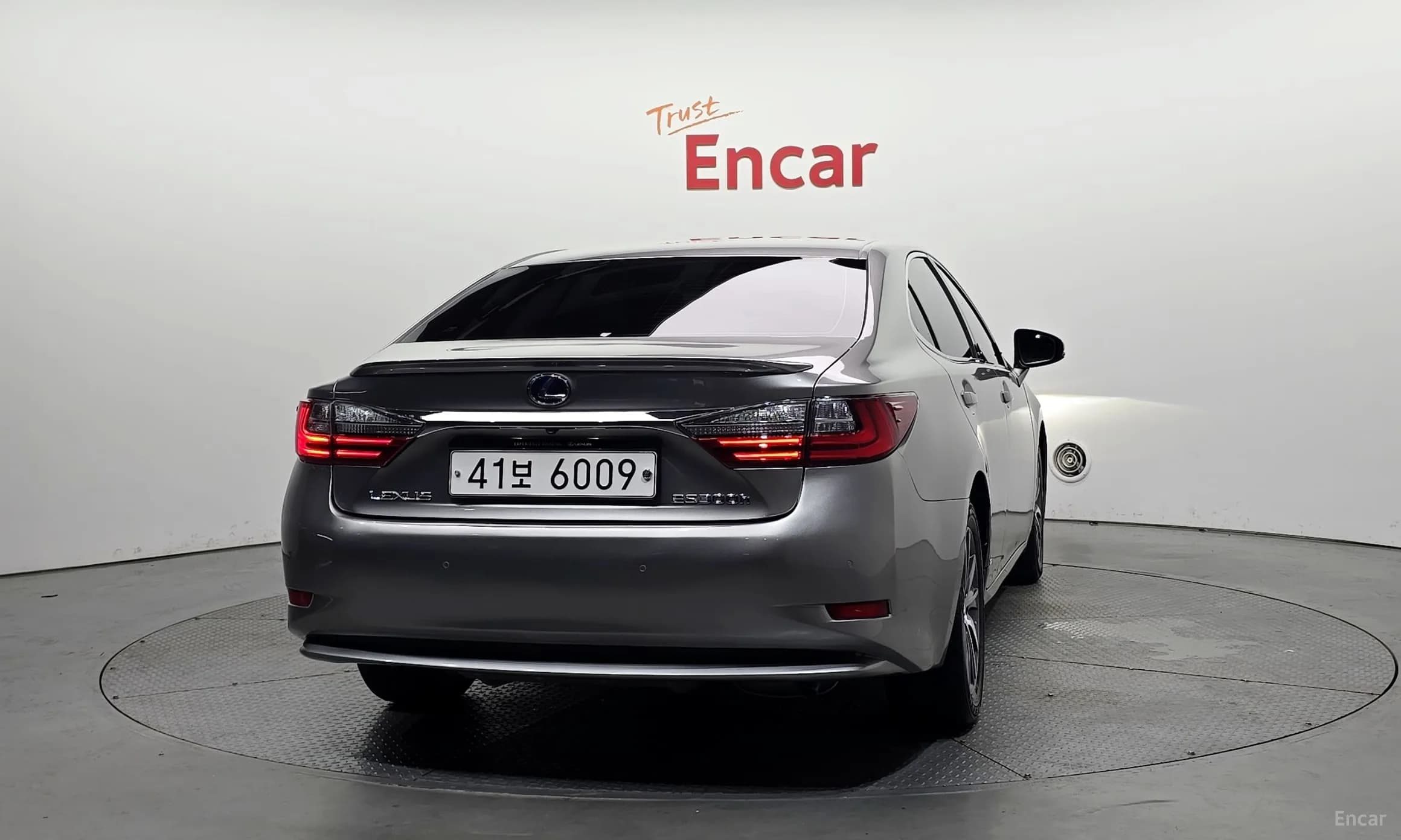 New ES300h
