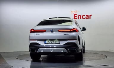 X6 (G06)