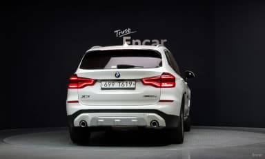X3 (G01)