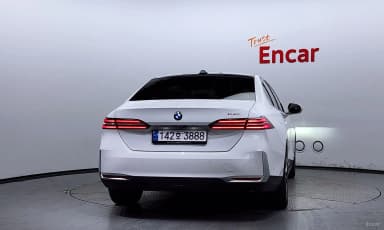 5 Series (G60)