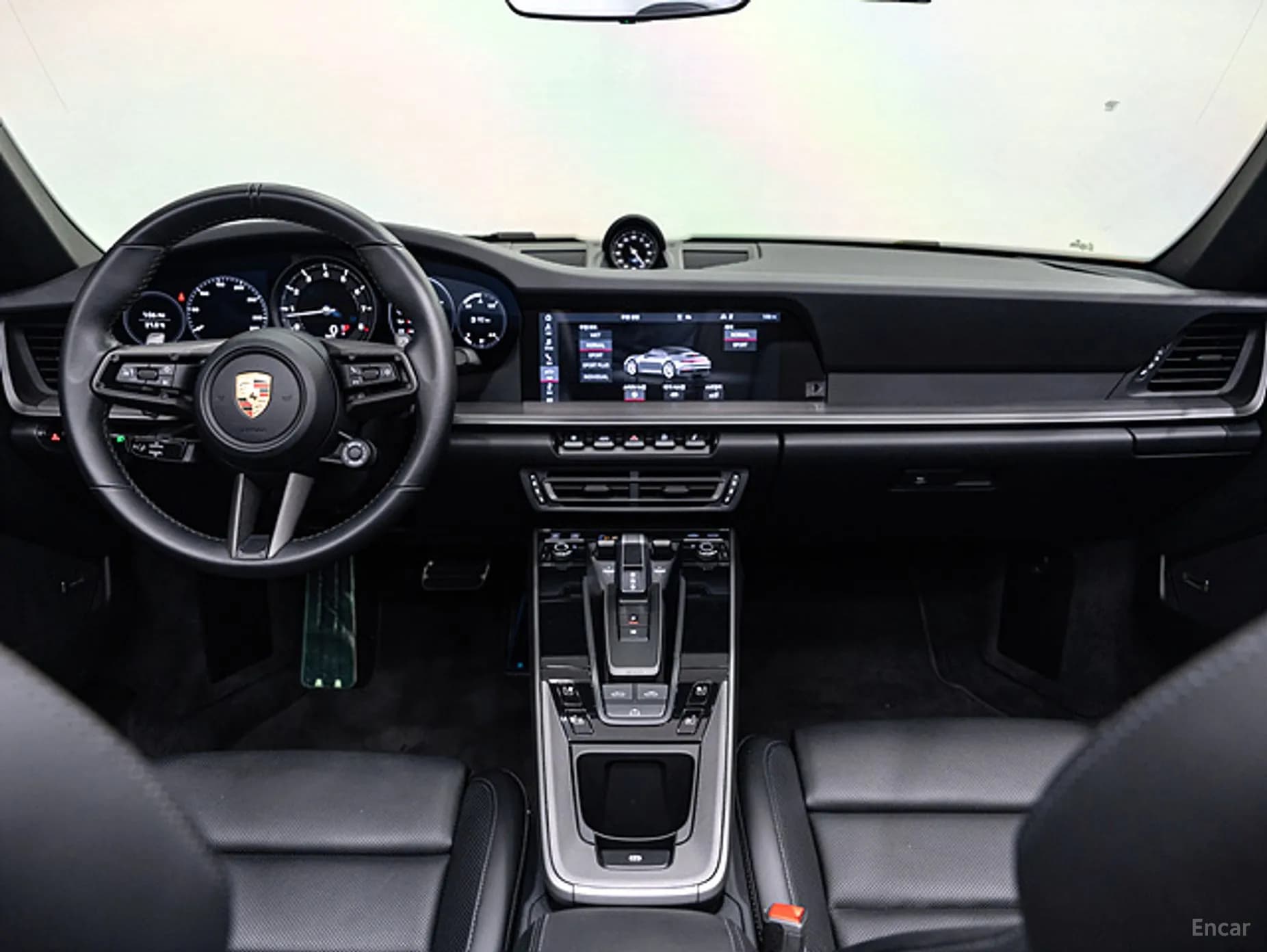 911 (992)