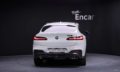 X4 (G02)