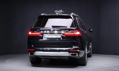 X7 (G07)