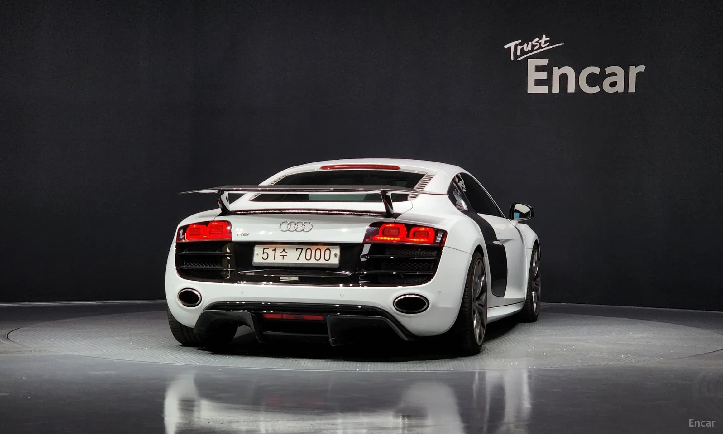 R8