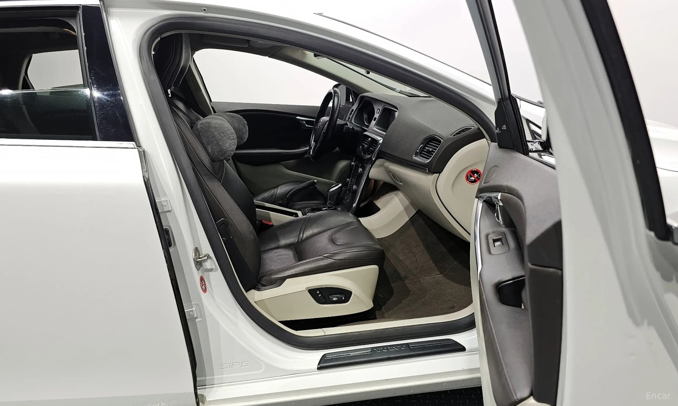 V40