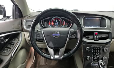 V40
