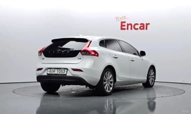 V40