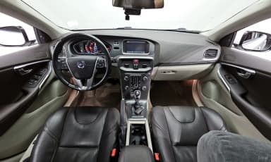 V40
