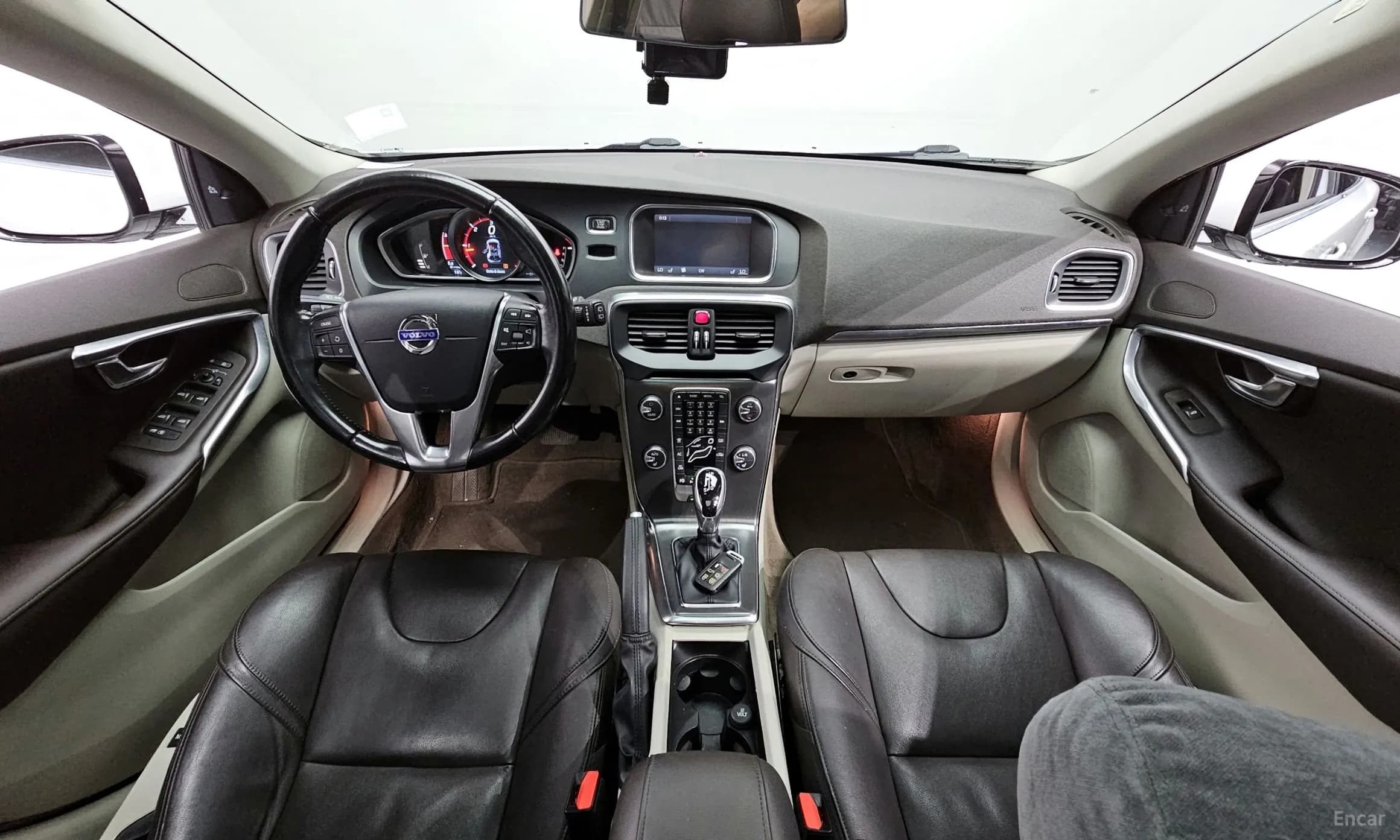 V40