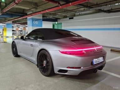 910