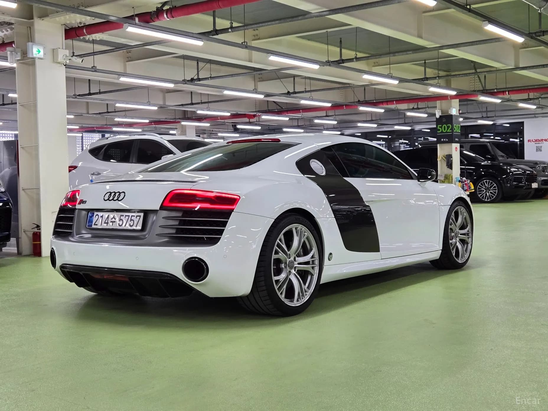 R8
