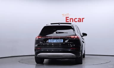 Q4 e-tron (F4)