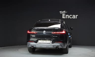 X4 (G02)