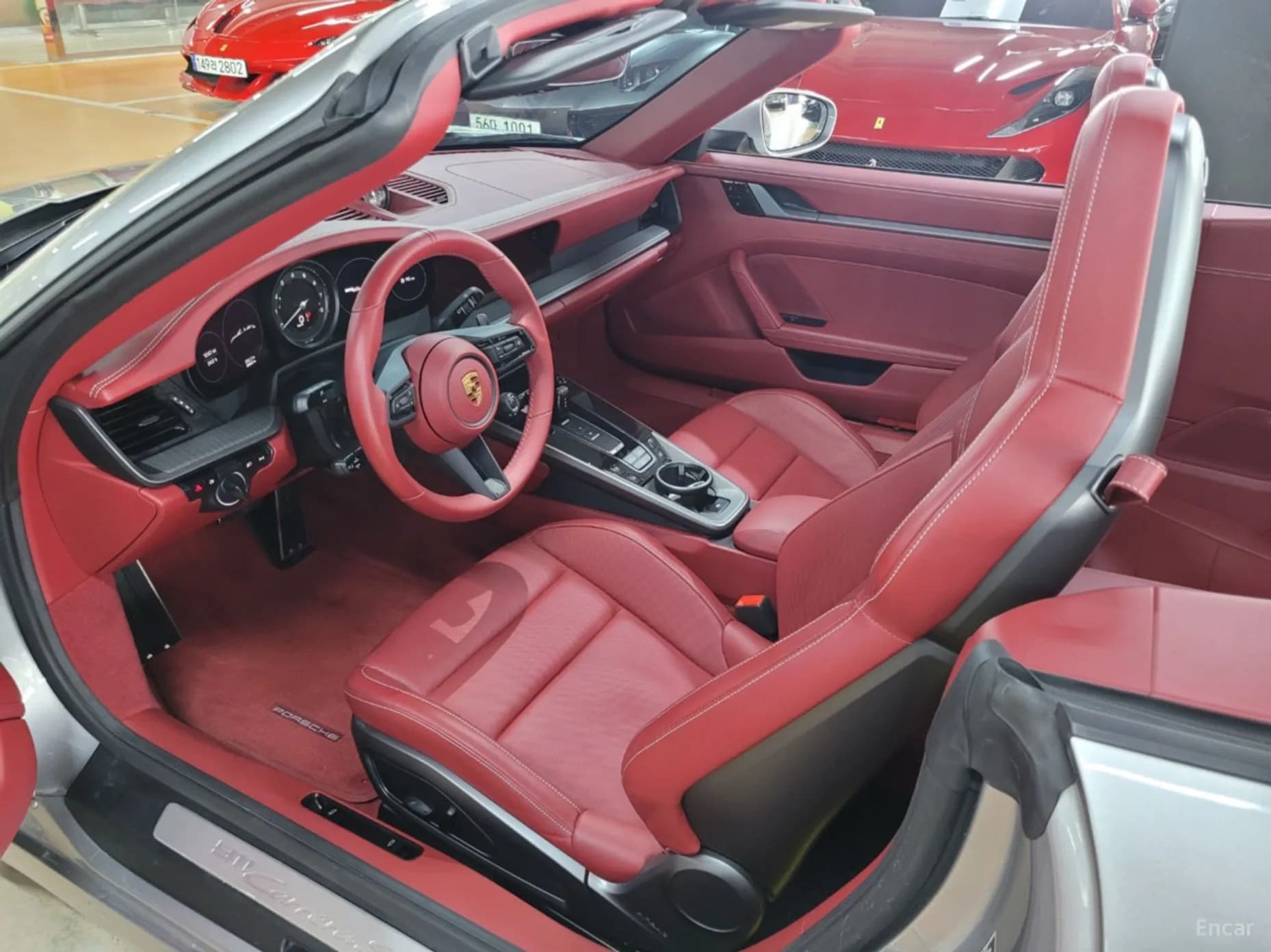 911 (992)