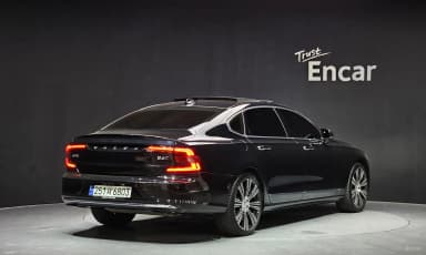 S90