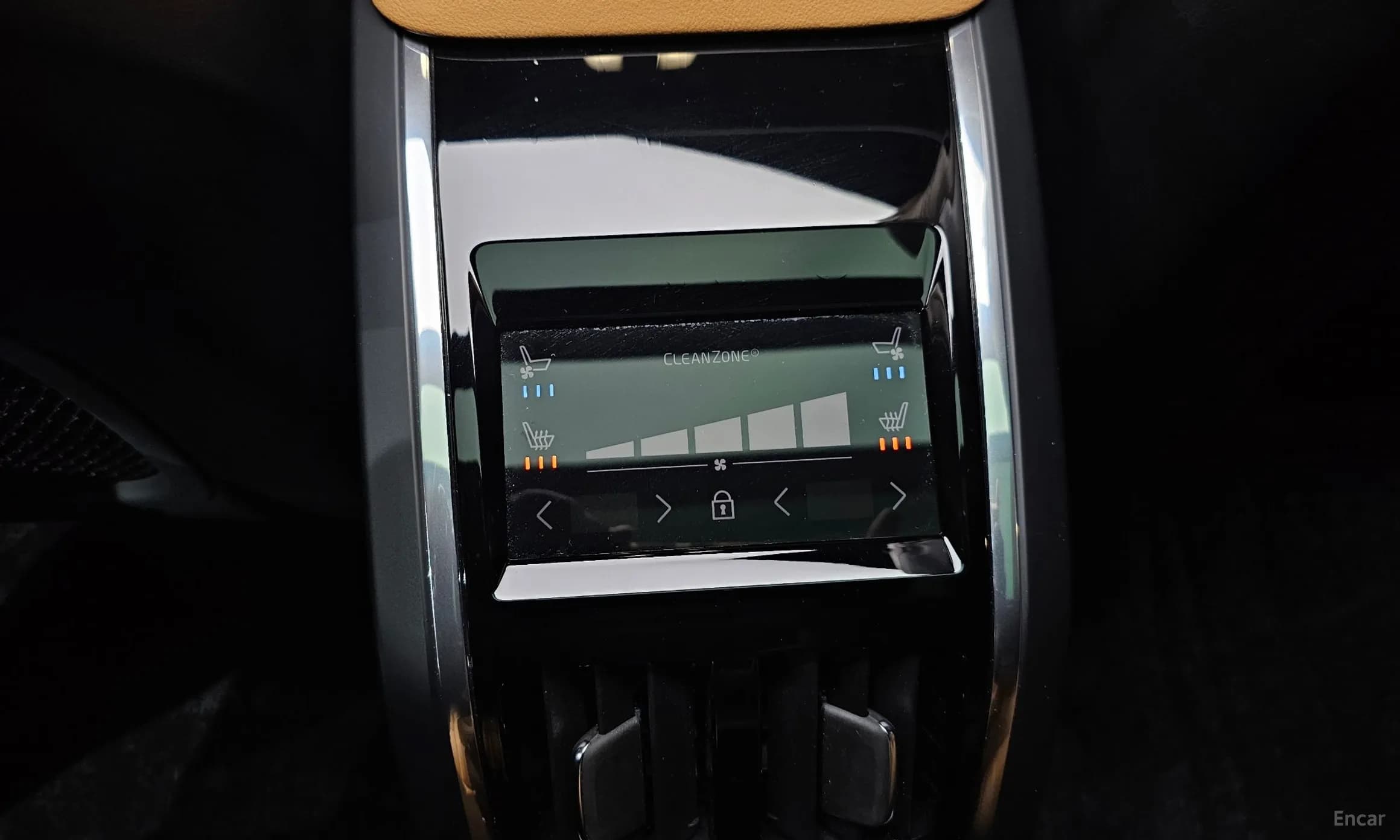 S90