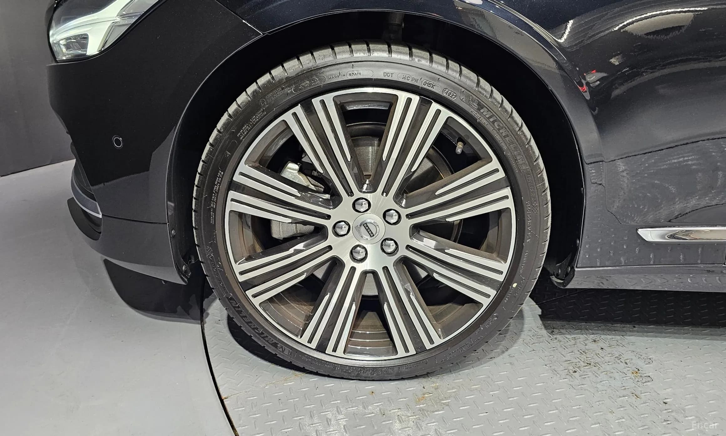 S90