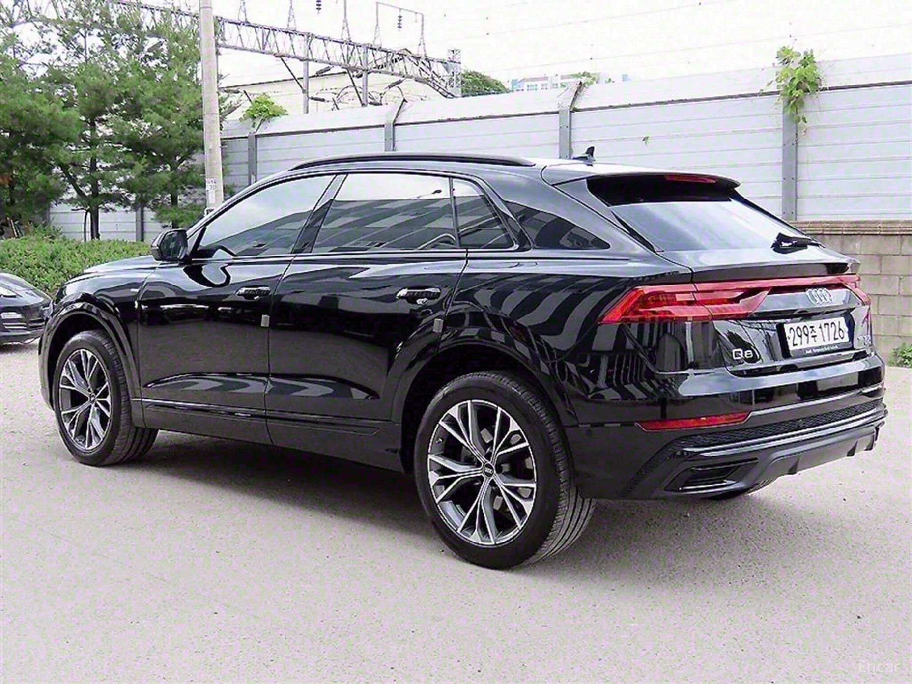 Q8 (4M)
