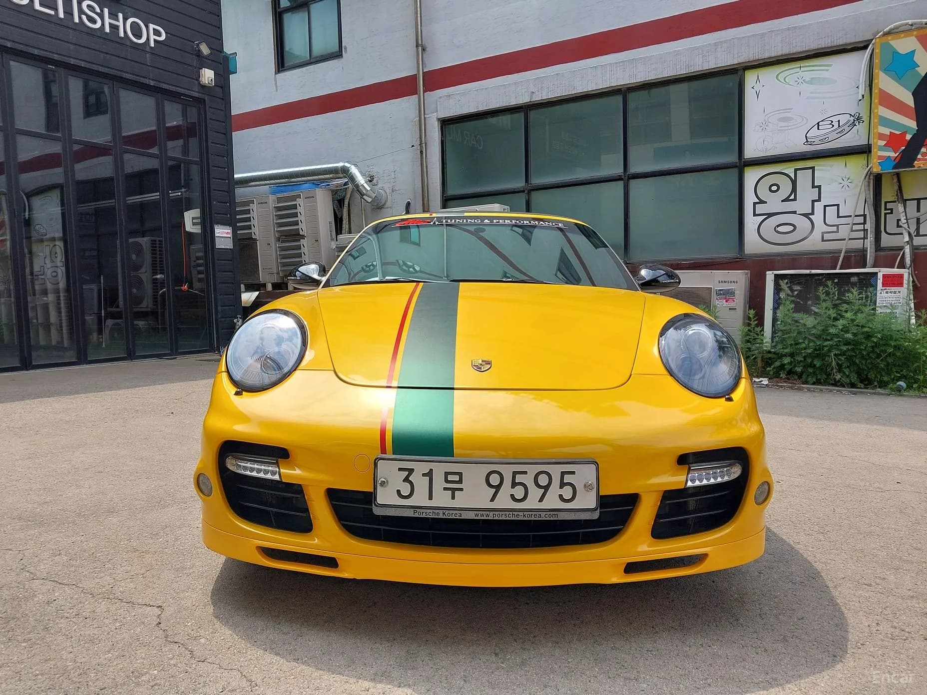 910