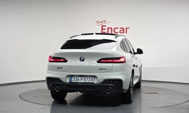 X4 (G02)