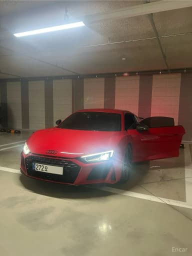 R8 (4S)
