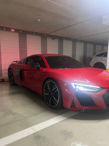 R8 (4S)