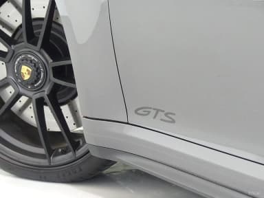 911 (992)