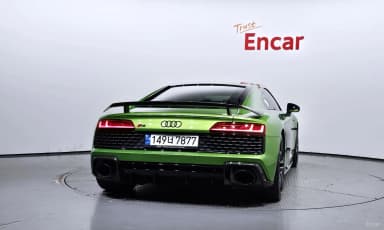 R8 (4S)