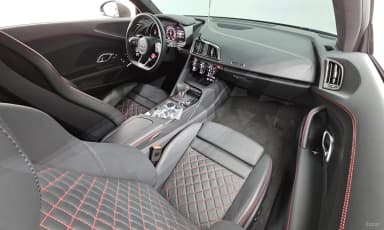 R8 (4S)