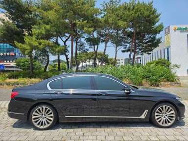 7 Series (G11)
