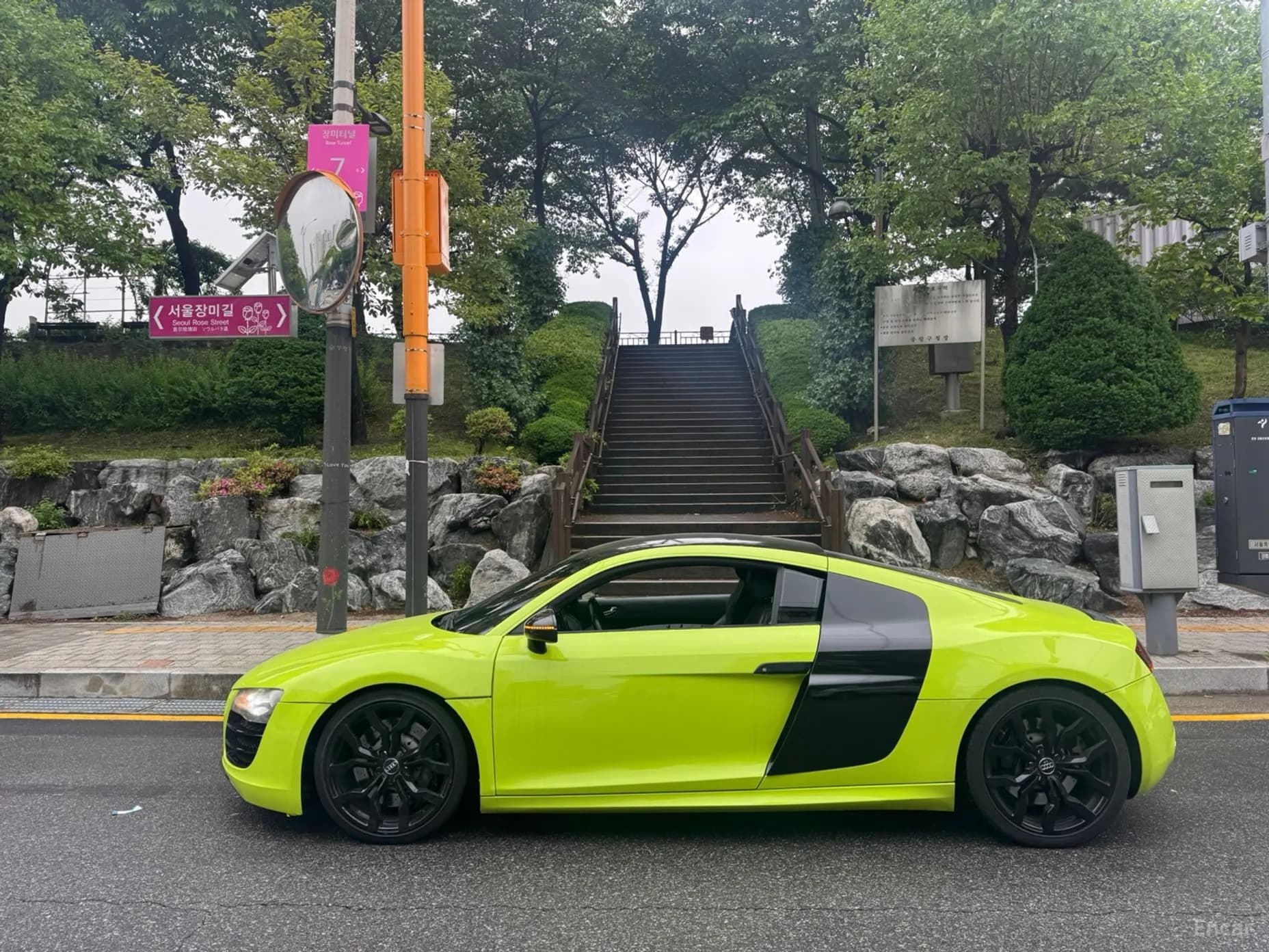 R8