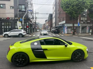 R8