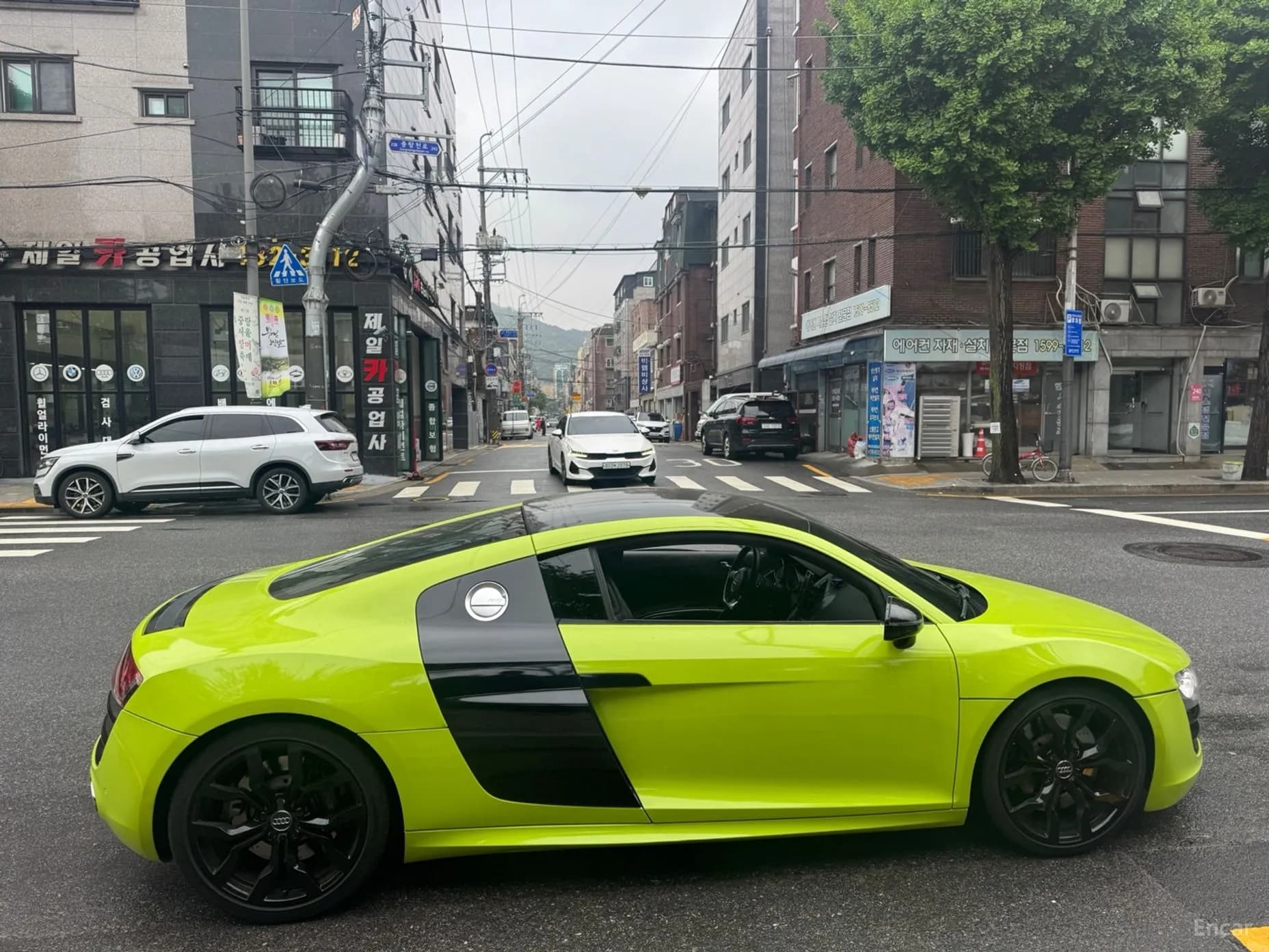 R8
