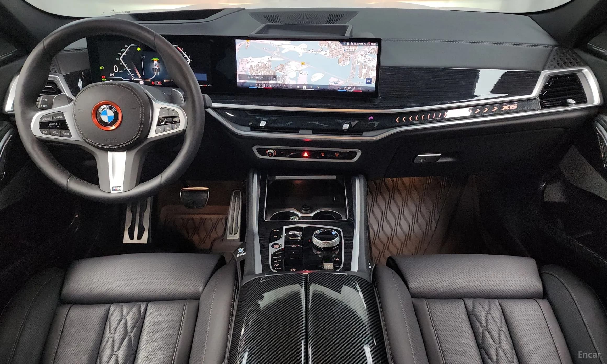 X6 (G06)