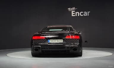 R8 (4S)