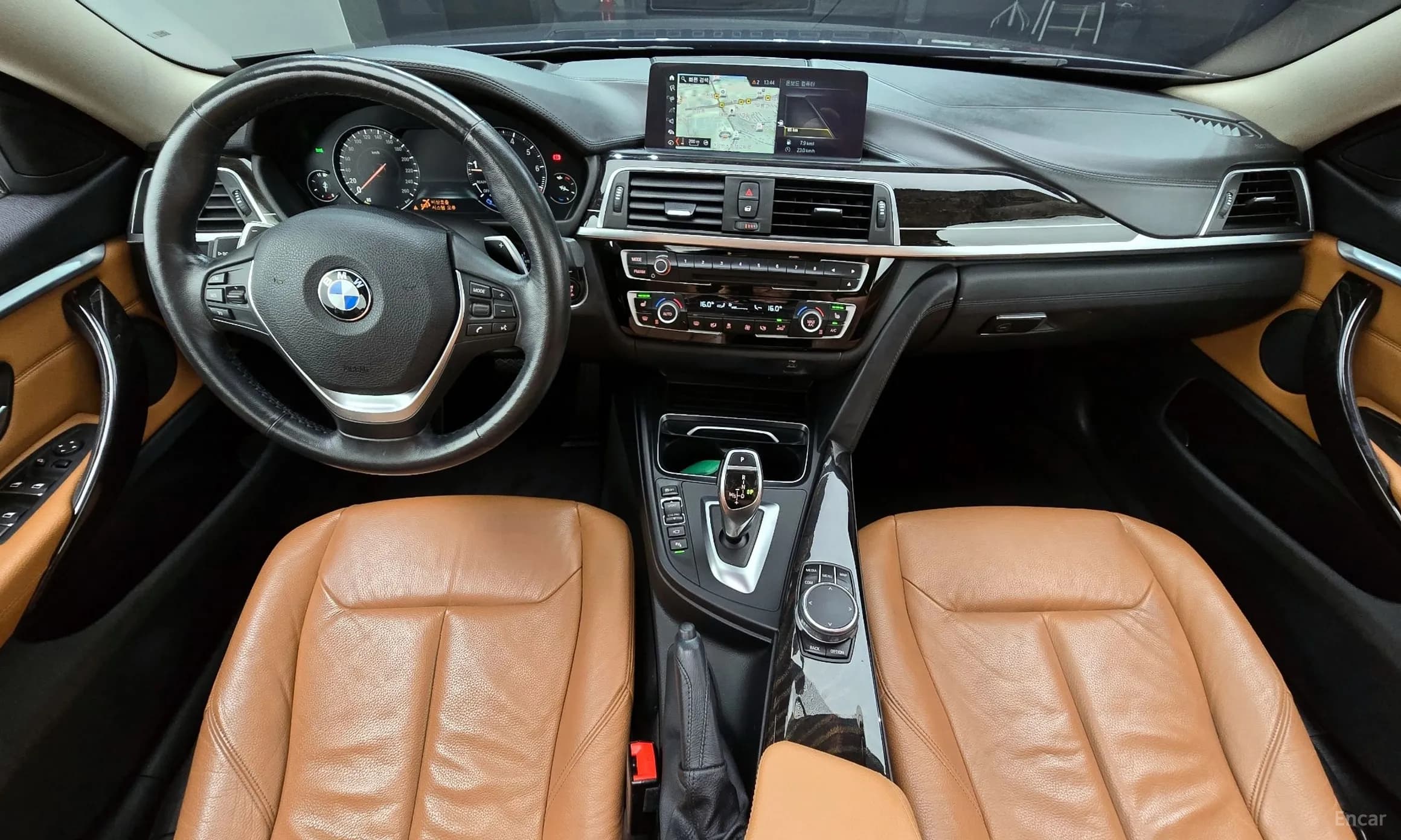 Series 4 (F32)